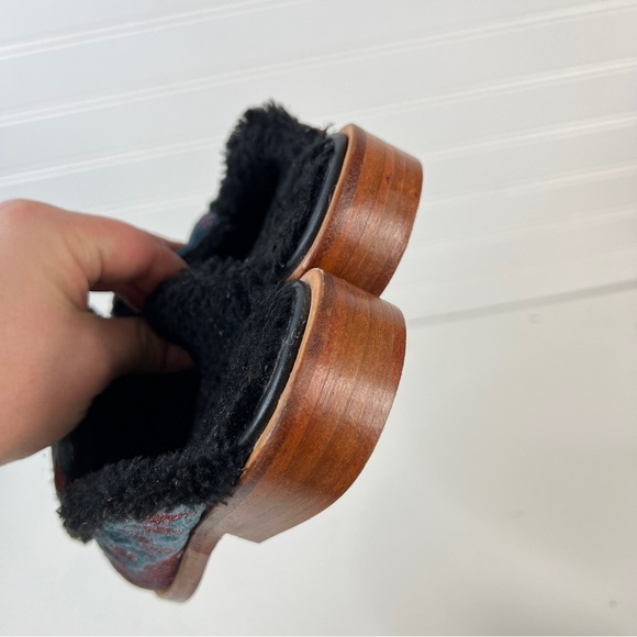 Free People Velvet Brocade Tapestry Butterfly  Ease Loafer Mule Sz 36 Faux Fur - Picture 5 of 9